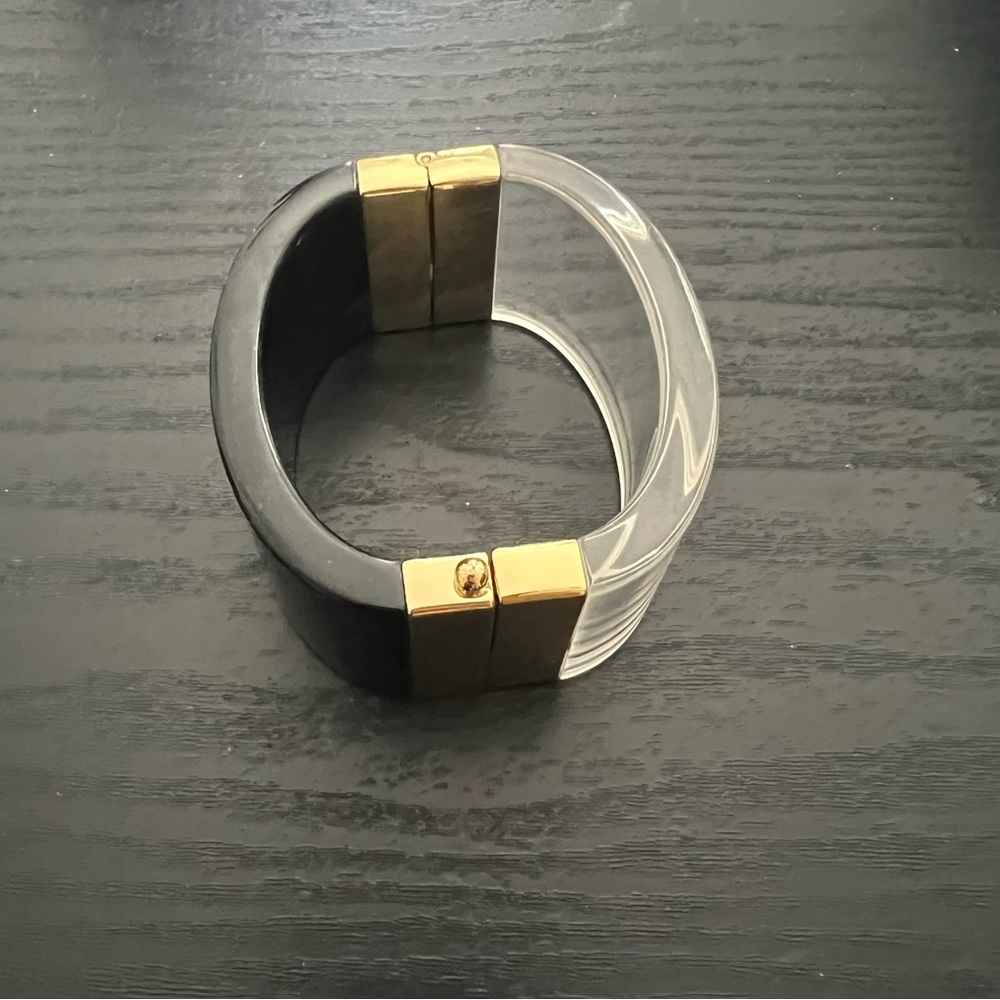 LUCITE BANGLE - Picture 4 of 4